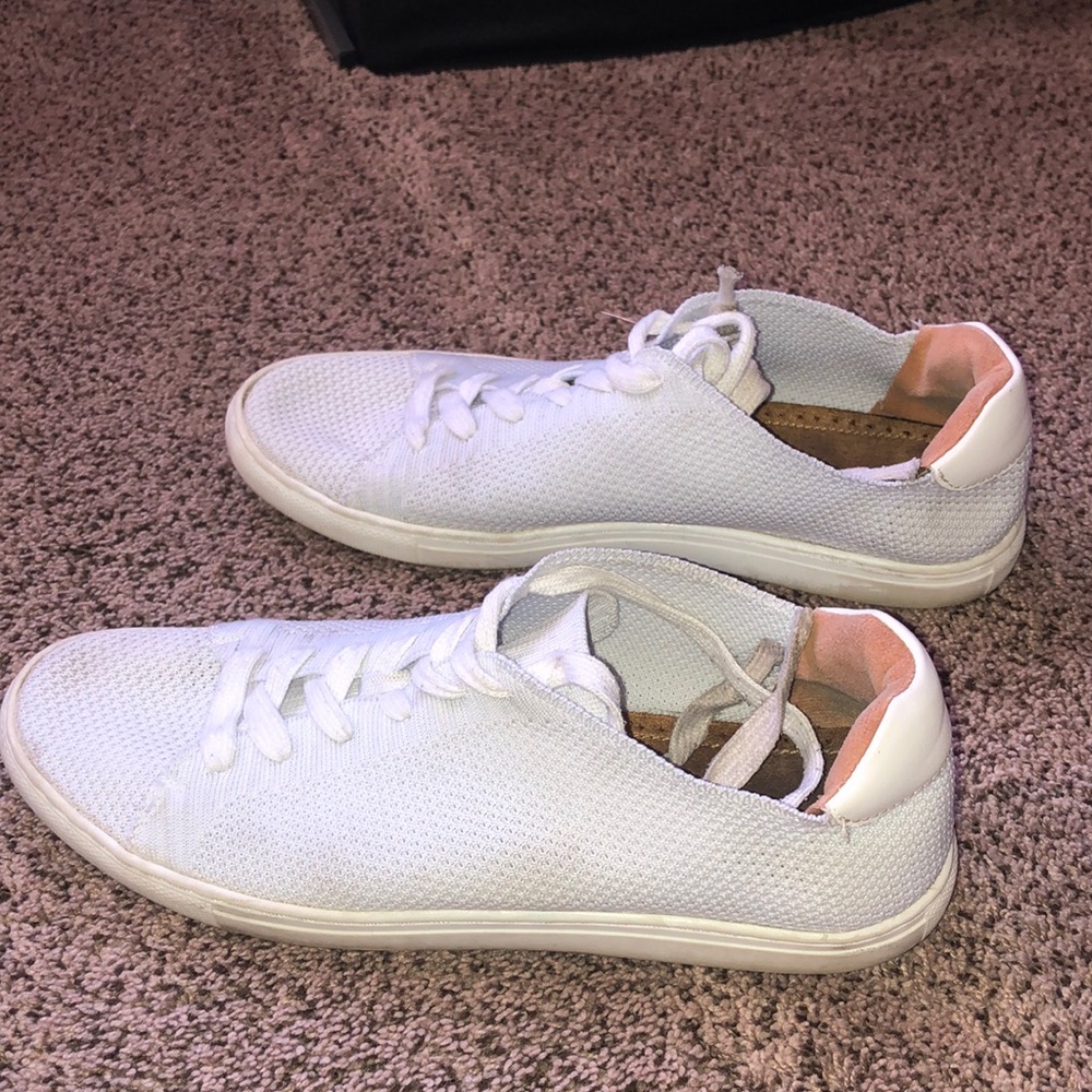 Bar III cloth sneakers size 9